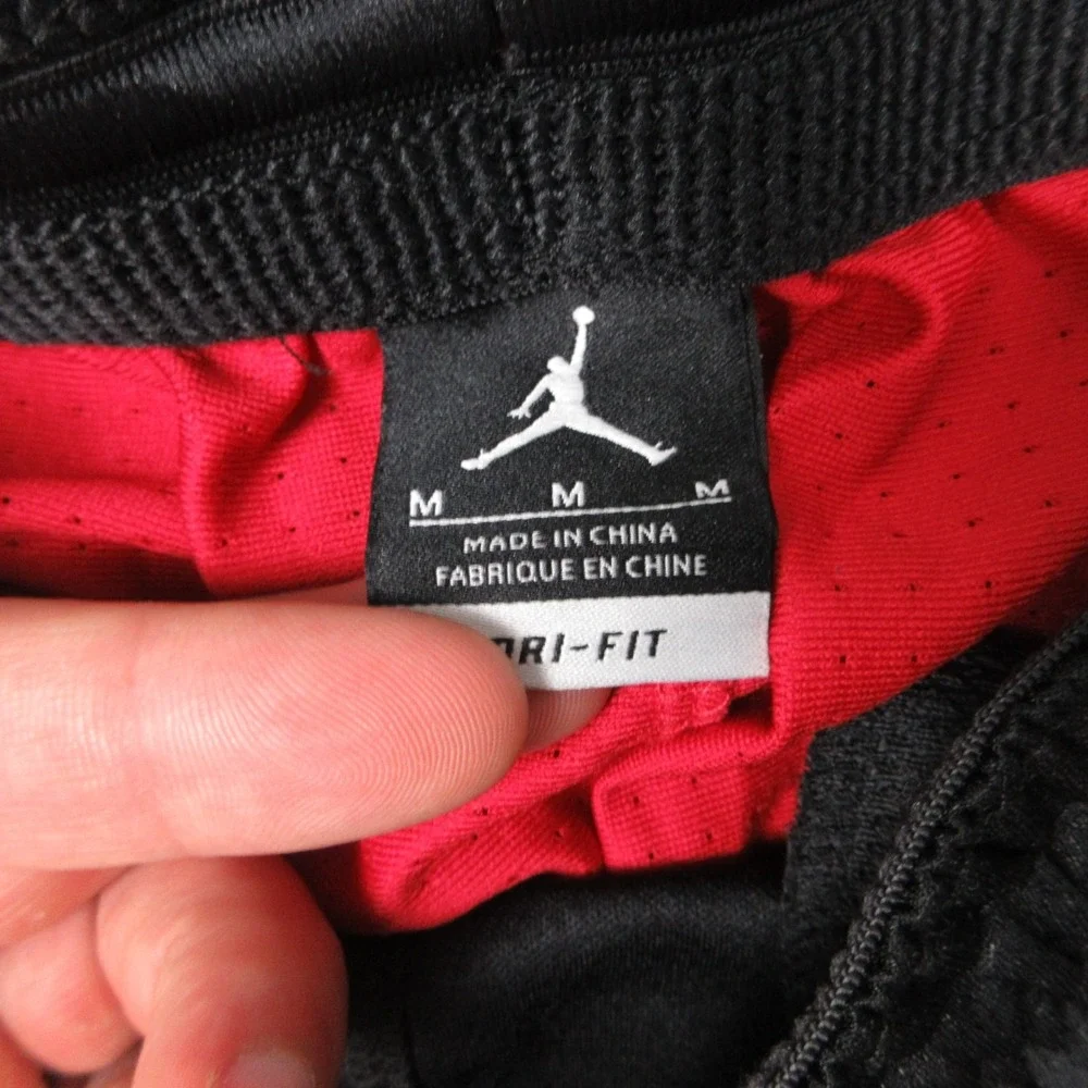 Jordan Shorts Mens Medium Red Black Jump Man Logo Basketball Relaxed Baggy 10